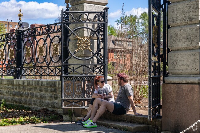 Tower Grove Park's iron fencing's dates back to the late 19th century.