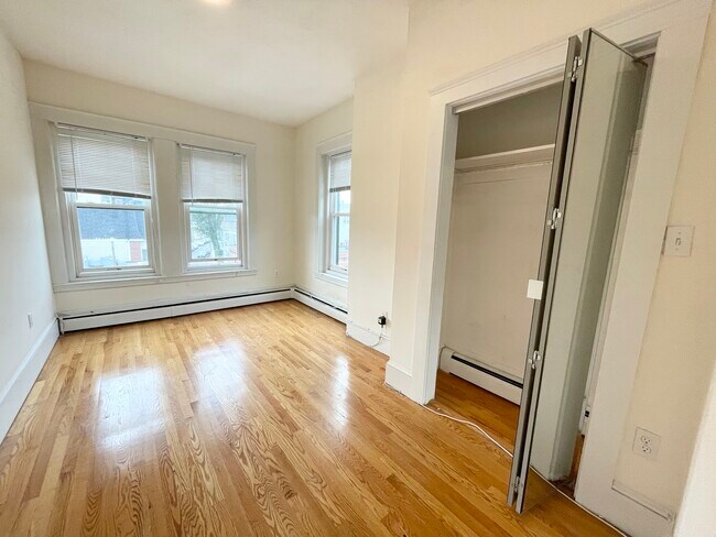 92 L St unit 3, Boston, MA 02127 - photo 4