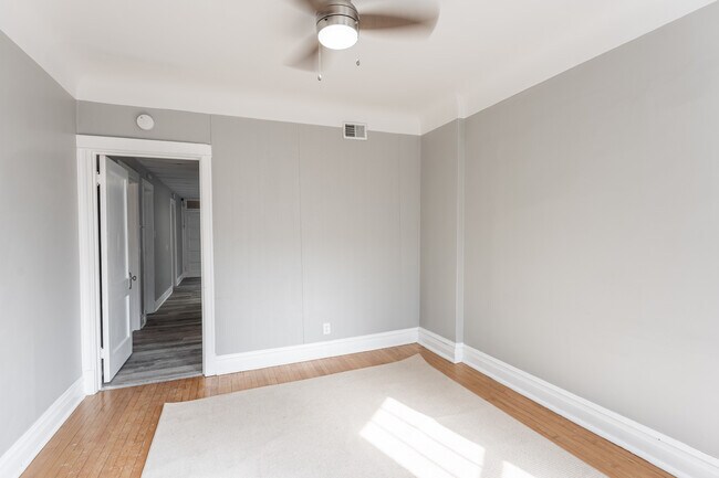 2132 W Iowa St unit 1, Chicago, IL 60622 - photo 6