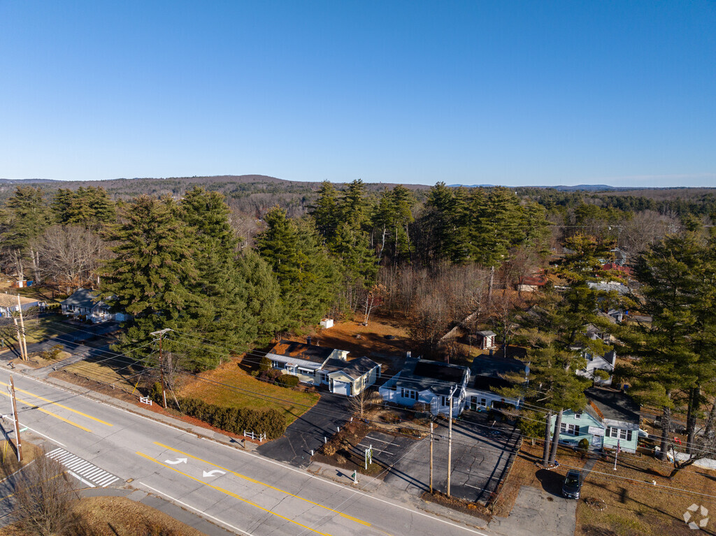 Namaste Montessori School in Goffstown, New Hampshire serves 15 students in grades K-4.