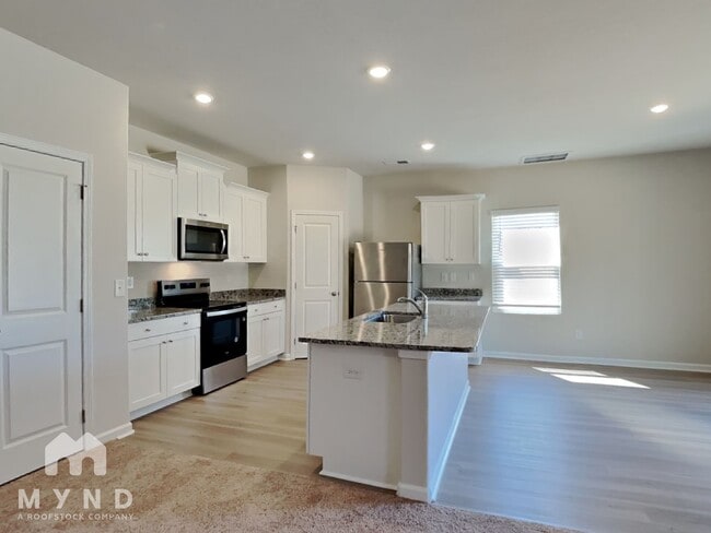 379 Taverners Ln, Angier, NC 27501 - photo 6