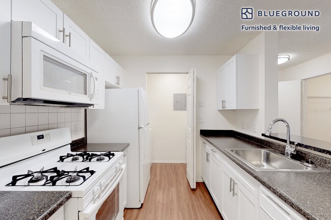 100 Lexington Ridge Dr unit FL2-ID4128A, Lexington, MA 02421 - photo 6