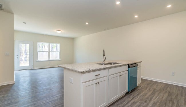 108 Cottage Ct unit 37232700, Thomaston, GA 30286 - photo 6