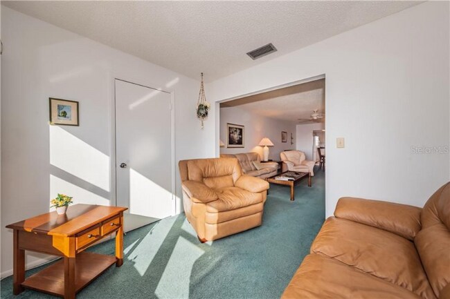 8 Glencoe Place unit 305, Dunedin, FL 34698 - photo 5