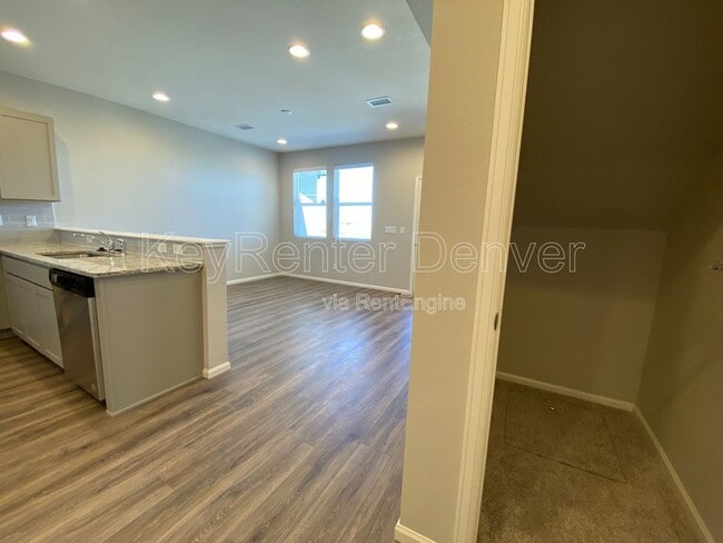 4725 Memphis St, Denver, CO 80239 - photo 7