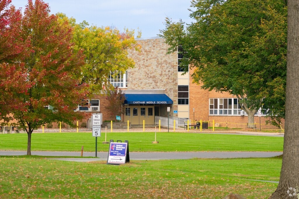 Chatham Middle School serves students in the Chatham community.