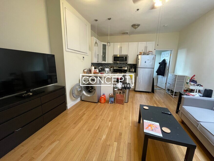 241 Northampton St unit 4, Boston, MA 02118 - photo 1