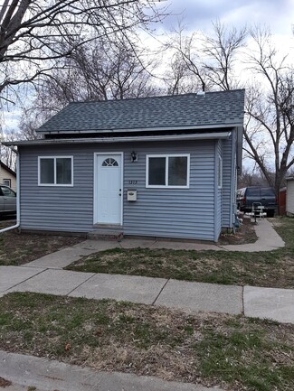 1313 E 5th St, Muscatine, IA 52761