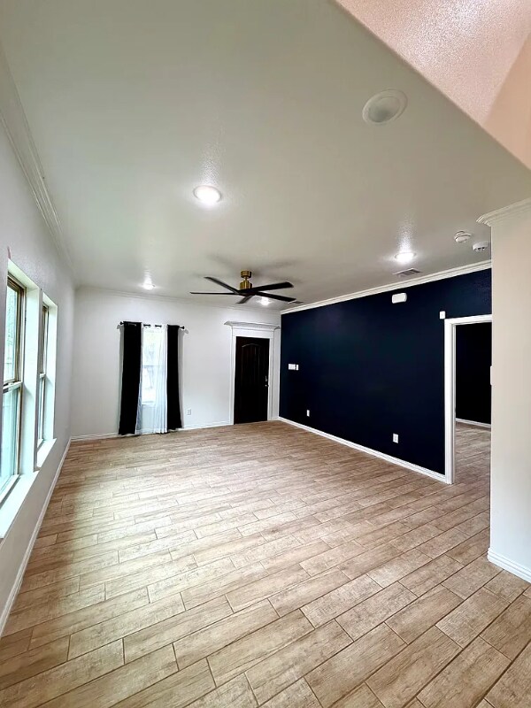 8901 Silver Crk Rd, White Settlement, TX 76108 - photo 3