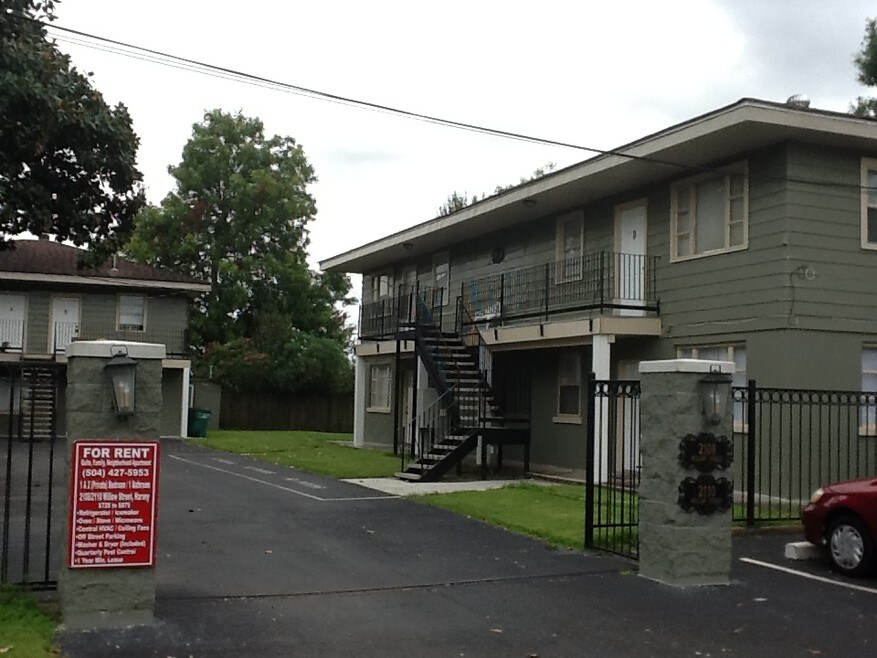 2110 Willow St unit C, Harvey, LA 70058 - photo 1
