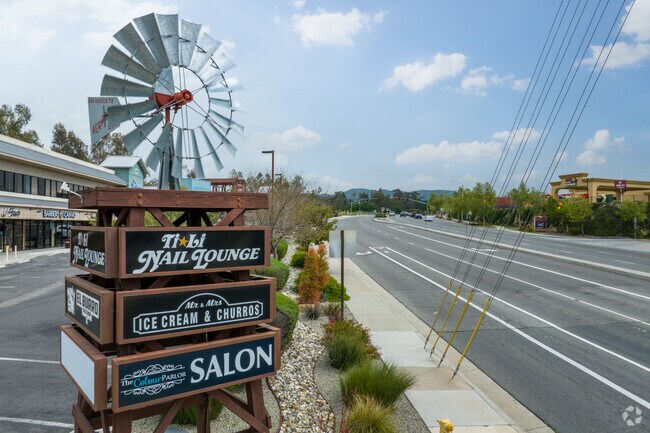 Residents of La Cresta can find ice cream or a nail salon at the nearby shopping center.
