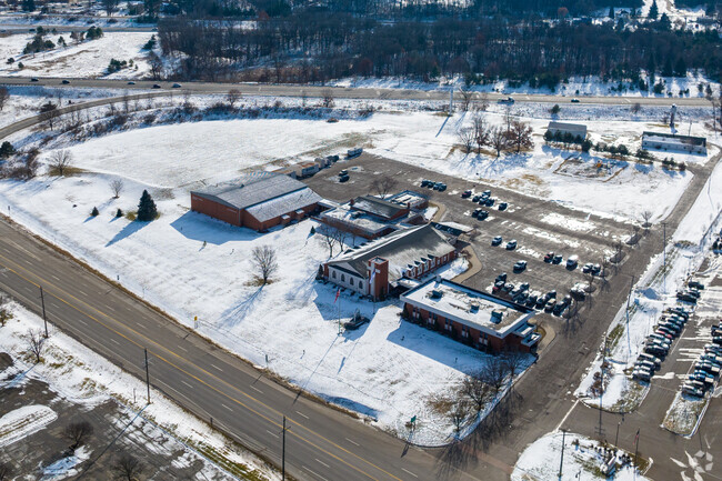 North Sashabaw Elementary School holds a B- rating from Niche.