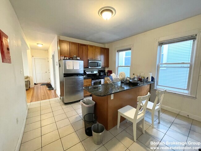 17 Sachem St unit 3, Roxbury Crossing, MA 02120 - photo 2