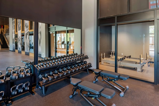 409 Oak St unit 215, Columbus, OH 43215 - photo 7