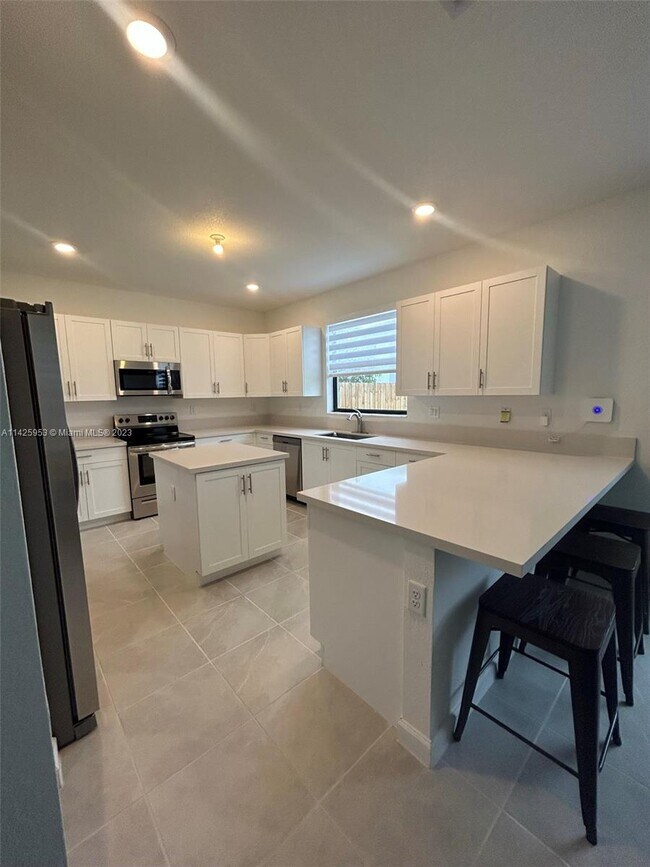 13351 SW 284th St, Homestead, FL 33033 - photo 4