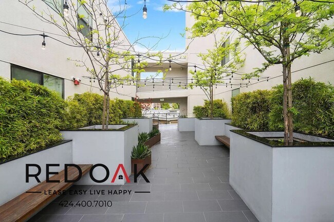 2409 Griffith Park Blvd unit 205, Los Angeles, CA 90039 - photo 4