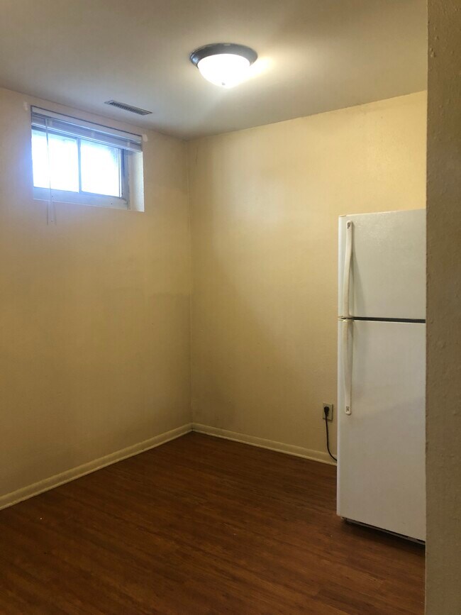 100 Cliff Ave unit 9, Valley Springs, SD 57068 - photo 6