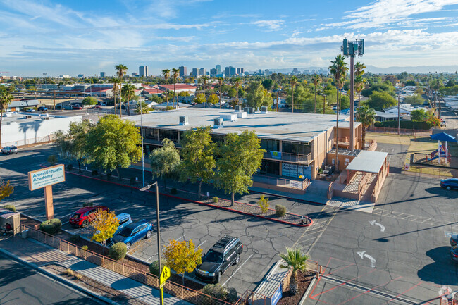 Amerischools Academy Phoenix offers a nurturing approach to innovative education.