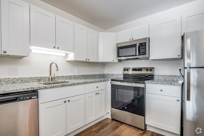 1BR, 1BA - 844SF - Kitchen