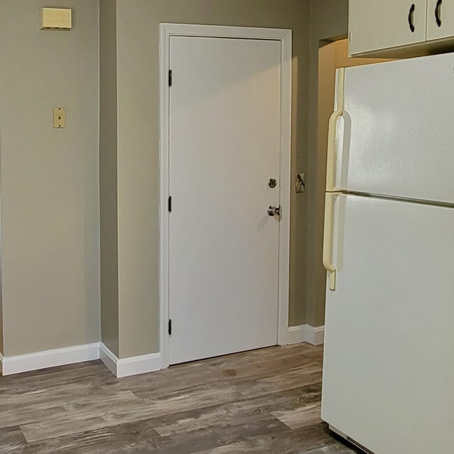 128 Malden St unit 2nd floor, Revere, MA 02151 - photo 5