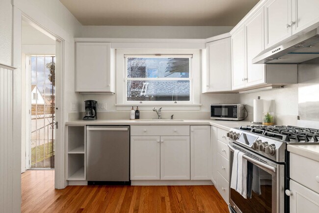 3931 Falcon St unit ID1062704P, San Diego, CA 92103 - photo 6