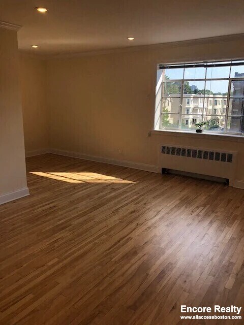 72 St Paul St unit 12, Brookline, MA 02446 - photo 4