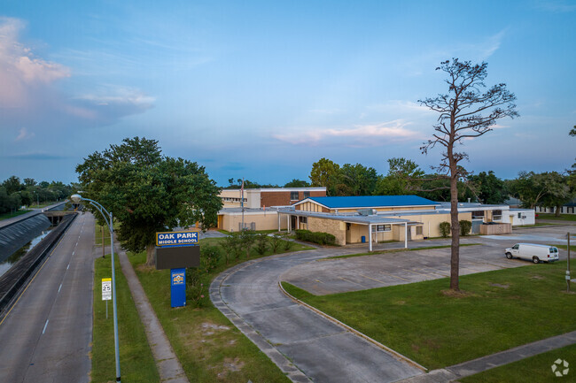 Oak Park Middle School challenges and encourages children to learn.