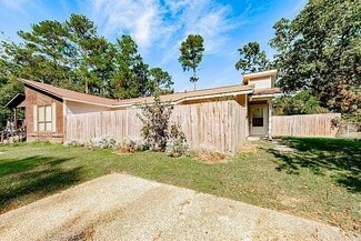 3536 Torbay Dr, Fayetteville, NC 28311