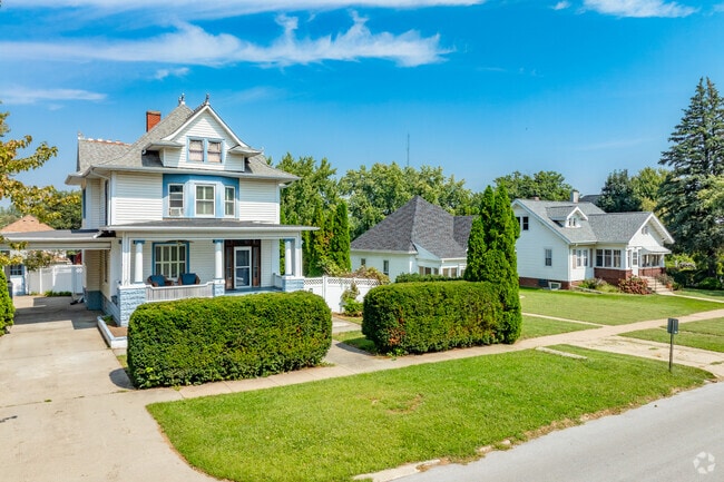 National and Craftsman homes are fairly common in this community of Harlan, Iowa.