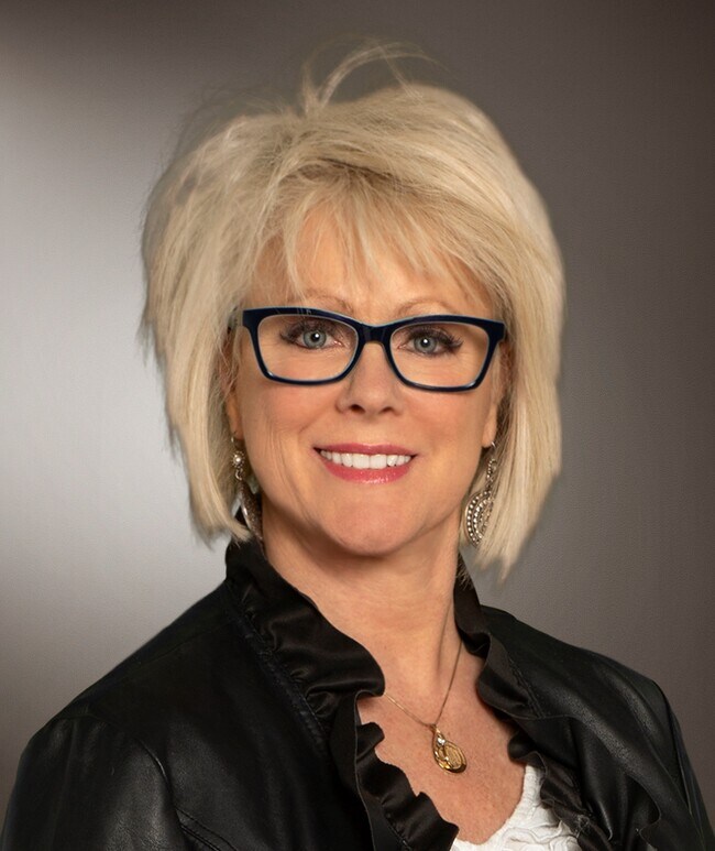 Shelly Stuhr