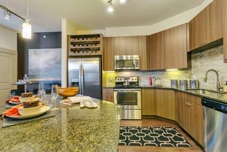 1071 Lake Carolyn Pkwy, Irving, TX 75039