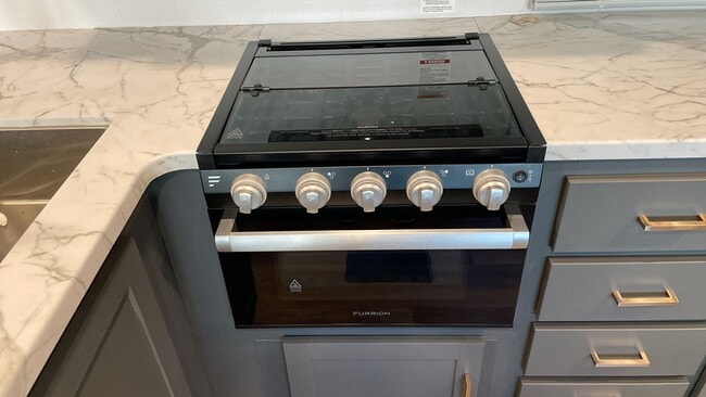 13691 E Hwy 25 unit B Cottage, Eastlake Weir, FL 32133 - photo 7