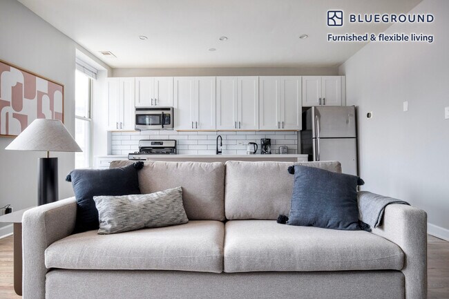 911 W School St unit FL1-ID944, Chicago, IL 60657 - photo 2