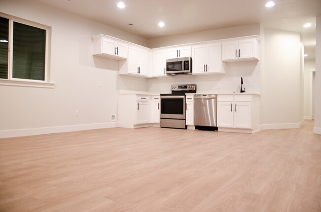 204 S Mulberry Way, Vineyard, UT 84059 - photo 7