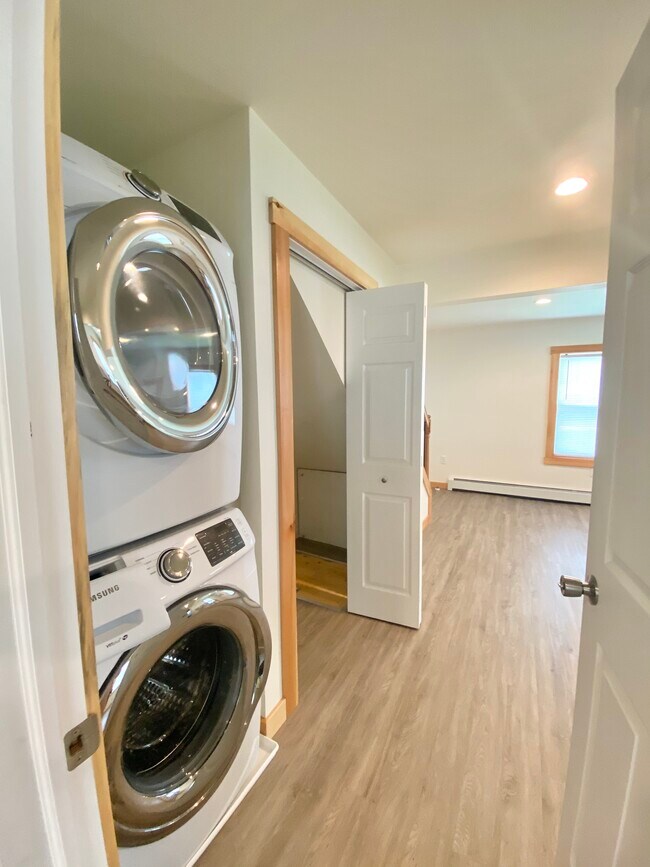 1016 Vine St unit 1016, Danville, PA 17821 - photo 6