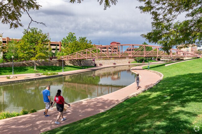 Residents of Northside can go for a scenic stroll along the nearby Riverwalk.