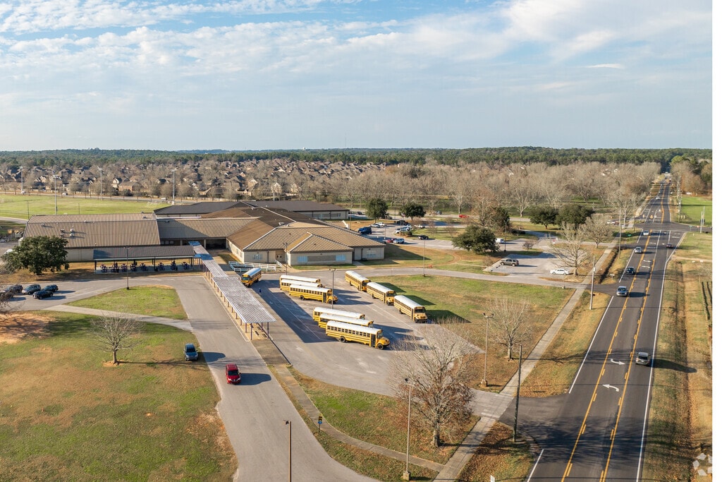Daphne Middle School fosters a safe learning environment.