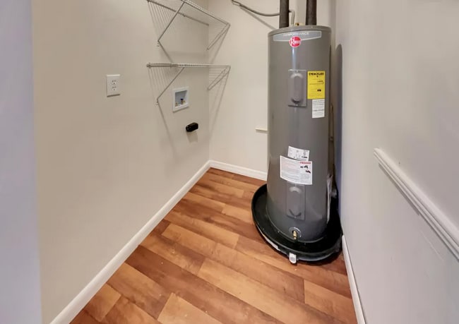 7748 Knoll Dr N, Jacksonville, FL 32221 - photo 6