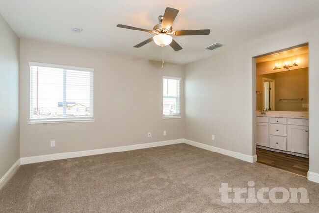 2037 Comstock Ln, Lincoln, CA 95648 - photo 6