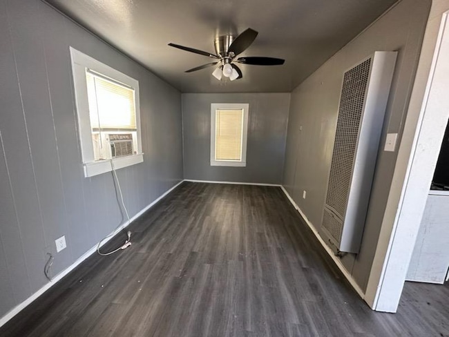 1810 Avenue R unit C, Lubbock, TX 79401 - photo 3