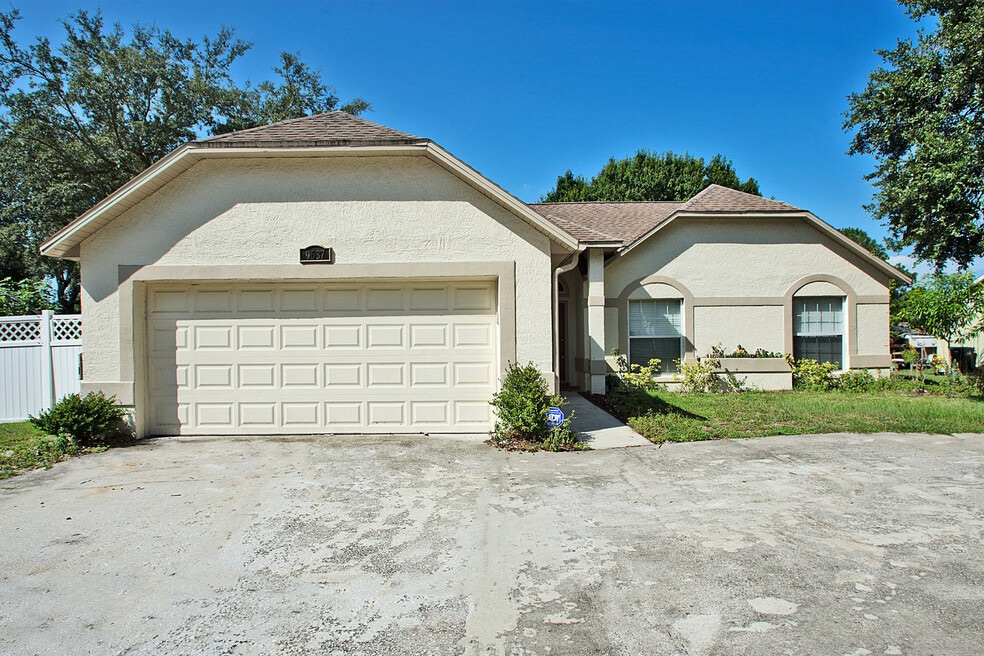 9637 Lake Douglas Place, Orlando, FL 32817 - photo 1