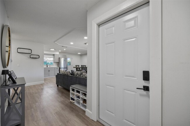 114 Inwood Cir, Brandon, FL 33510 - photo 7