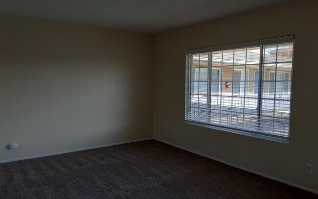 KENT, Torrance, CA 90505 - photo 7