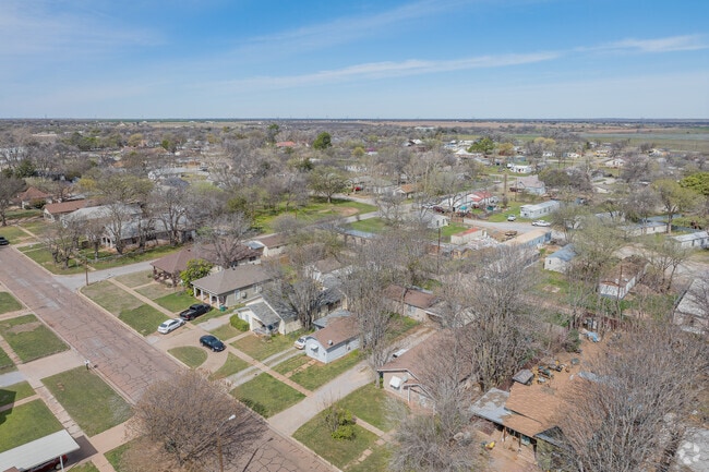Homes in Burkburnett average $200K, well below Texas’s median and less than half the U.S. median.