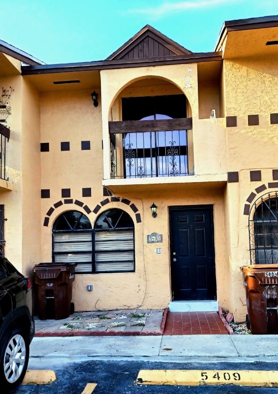 5403 W 22nd Ct, Hialeah, FL 33016