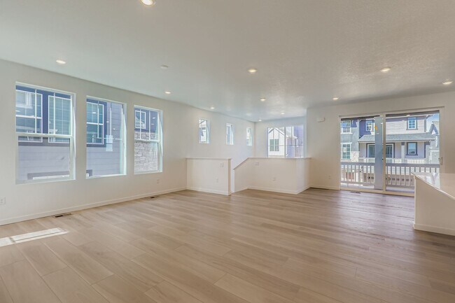 6816 E 149th Dr, Thornton, CO 80602 - photo 5