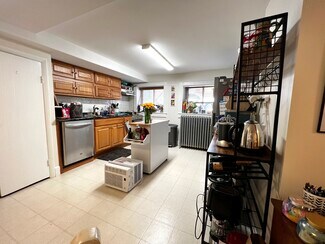 1750 Beacon St Unit 10, Brookline, MA 02445