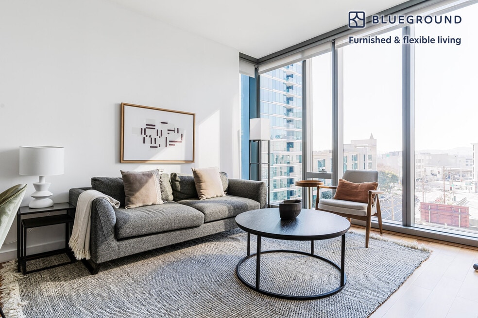 399 Fremont St unit FL8-ID1803, San Francisco, CA 94105 - photo 1