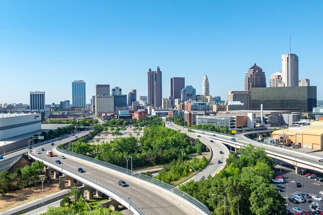 The Governours Square neighborhood is located less than 10 miles away from Downtown Columbus.