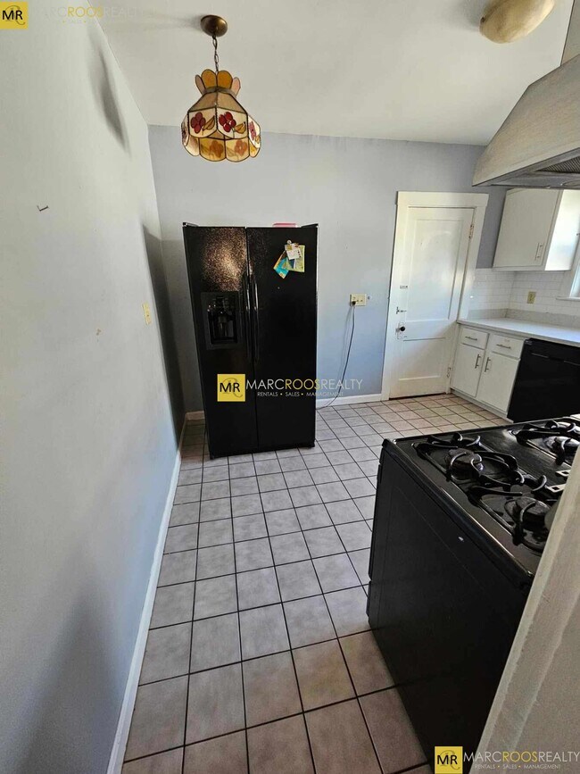 16 Priscilla Rd unit 2, Brighton, MA 02135 - photo 3